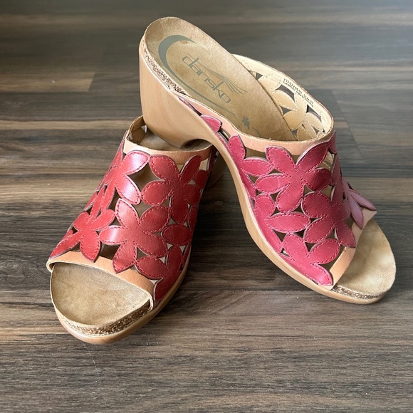 Dansko Shoes - Dansko  Leather Floral open Toe Clog Slides